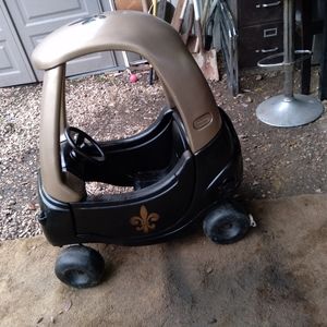 Cozy coupe saints car